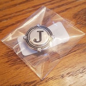 Magnolia and Vine "J" Snap